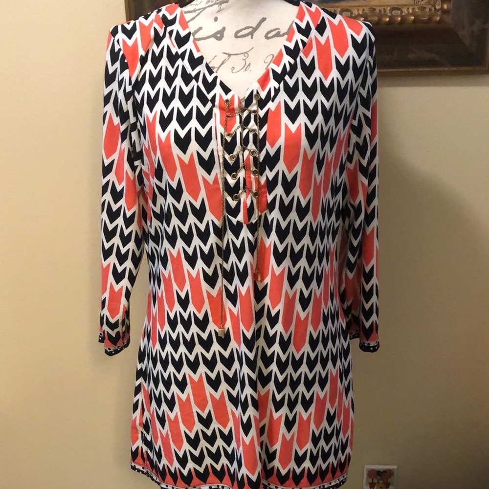 la vanya abstract print nautical criss cross gold tone chain tie & drop LS top